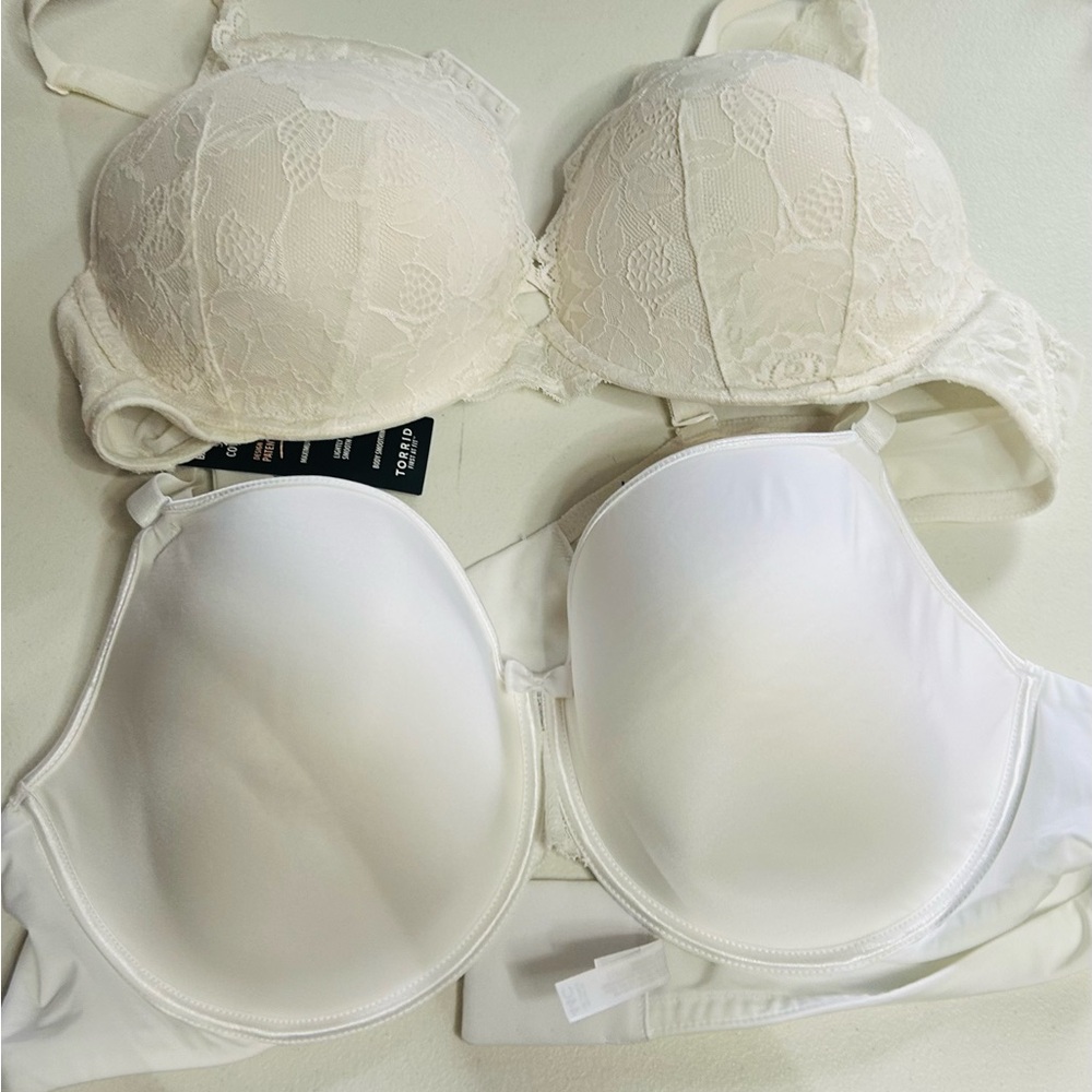 Torrid Cream and White Seamless Bras with Underwire Support